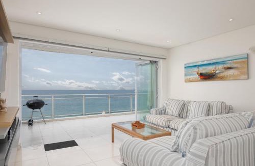 Shaka's Rock Apartment | Pebble Beach 6