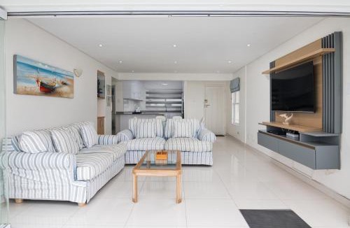 Shaka's Rock Apartment | Pebble Beach 6
