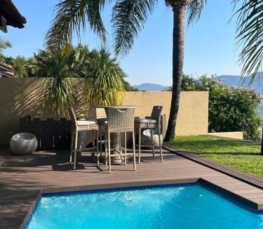 Hartbeespoort Villa | Pecanwood Dam View
