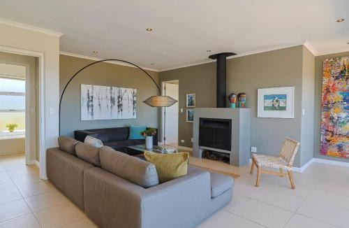 Betty's Bay Villa | Penguin View