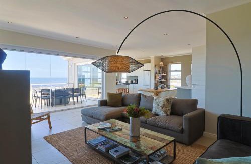 Betty's Bay Villa | Penguin View