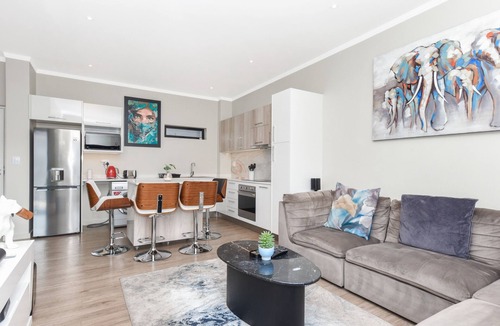 Greater Johannesburg Metropolitan Area Apartment | Penthouse/Brand New/2 Bed/Rosebank