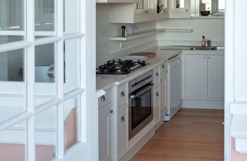 Kalk Bay Apartment | Penthouse in The Majestic Village, Kalk Bay