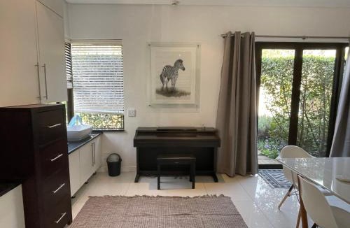 Houghton Estate House | PepperTree Guest House