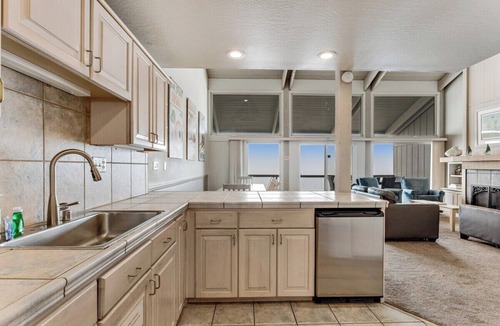 La Selva Beach House | Perched on the Sand – Oceanfront Living