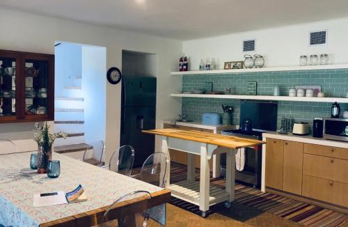 Prince Albert Apartment | Peredraai