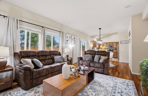 Marysville House | Perfect 4-bedroom house with full bath on main floor in welcoming Marysville