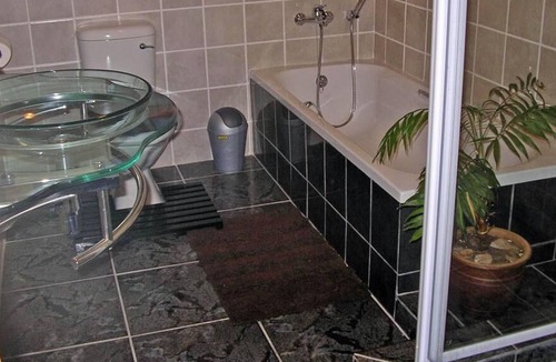 Caledon Cottage | Perfect cottage for a couple or a family with full DSTV and braai room.