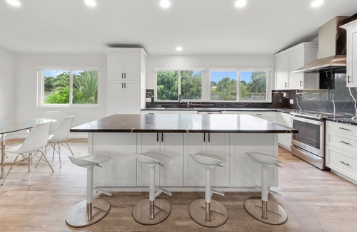 Napa House | Perfect getaway home in Oak Knoll District of Napa proper.
