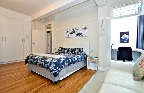 Three Anchor Bay Apartment | Perfect studio to explore Cape Town