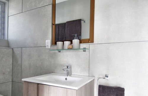 Pringle Bay Apartment | Perfect two bedroomed family unit with a fully equipped kitchen and living area