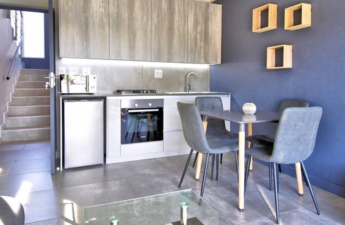 Pringle Bay Apartment | Perfect two bedroomed family unit with a fully equipped kitchen and living area
