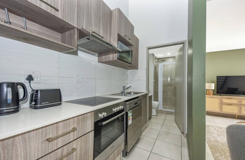 Parkwood Apartment | Perfectly Located 1 Bed Apt | Corporate Traveller