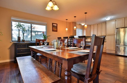 Guerneville Cabin | Pet-Friendly Cabin Rental with Hot Tub and Private Dock for Glamping in Northern California