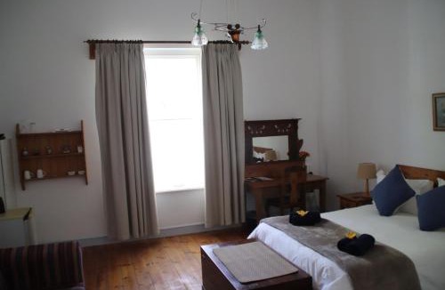 Robertson House | Petal's Place