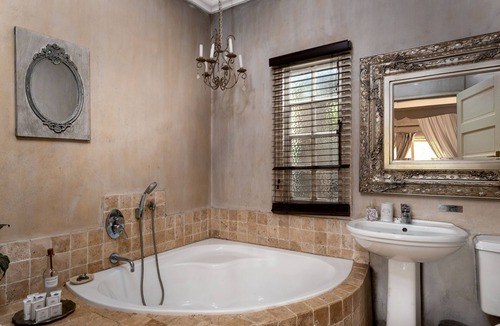 Umhlali Beach Bed & Breakfast | Petite Provence B&B