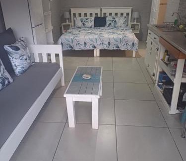 Struisbaai Apartment | Petite Selfcatering Accommodation Struisbaai SA