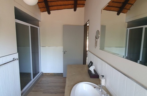 Thorny Bush Game Reserve Hotel | Phelwana Game Lodge