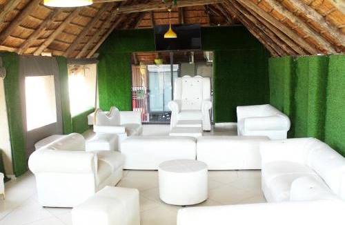 Hazyview House | Phendulani Lodge & Park