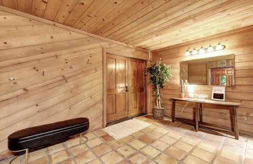 Nevada City House | Picturesque Cabin Hot Tub