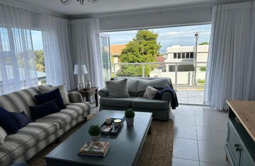 Voelklip House | Pieto on 6th