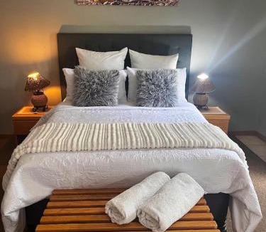 Pretoria House | Platinum Airport Lodge & Guesthouse