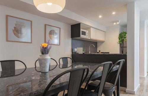 Palermo Apartment | Plaza Armenia - Luxury 3 Bd 4 Ba BBQ & Pool