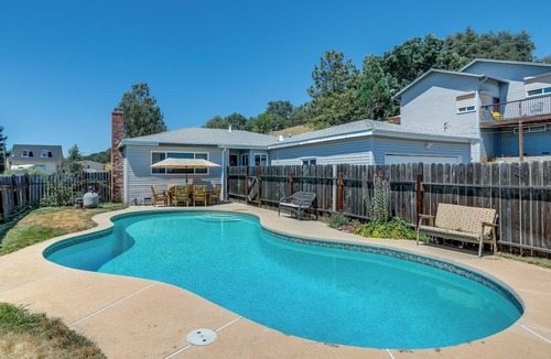 Plymouth House | Plymouth Getaway - Enjoy Local Wineries & More