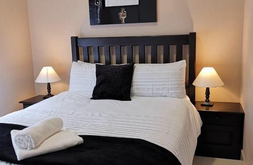Mossel Bay Apartment | Point Village Accommodation - Estoril Villa 4