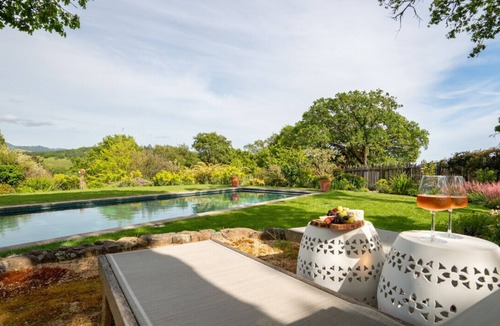 Kenwood House | Pool & Spa | Family-Friendly | Kenwood | Chef`s Kitchen | Sleeps 8