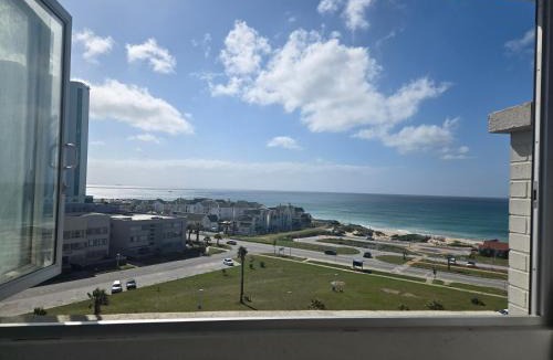 Pollok Beach Apartment | Port elizabeth summerstrand paradise