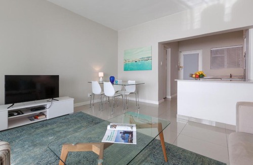 Green Point Apartment | Portswood Mews 3 by CTHA