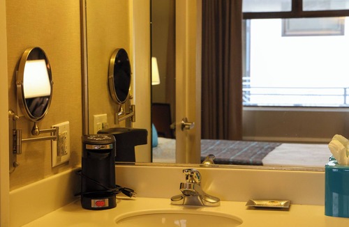 South of Market Hotel | Premium Queen Room in Motel in SOMA, Free Parking,Breakfast,15 Min to Moscone