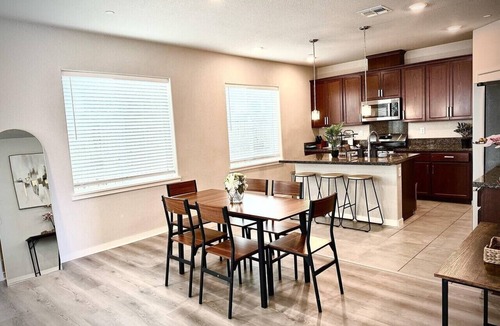 North Natomas House | Prestige 4BR 3Bath Modern Home