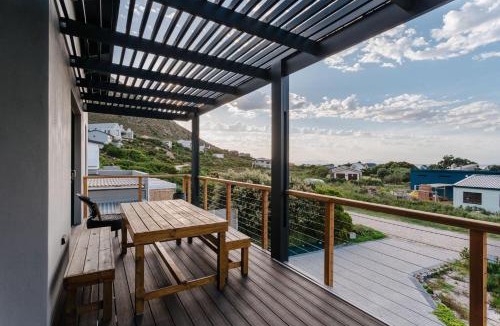 Pringle Bay Apartment | Prinia on Peak in Pringle Bay