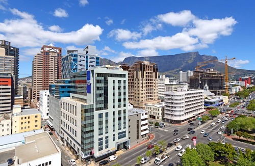 Cape Town City Centre Apartment | Pristine Apartment in the Heart of Cape Town