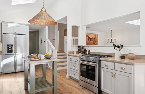 Santa Rosa House | Private 2-Acre Retreat Near Sonoma & Napa with Hot Tub and Play Structure