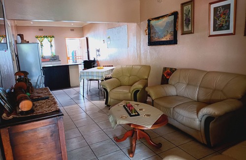 Rustenburg House | Private and Secure 2 bedroom house