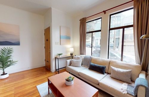 Russian Hill House | Private Bedroom in Nob Hill! FULLY SERVICED!