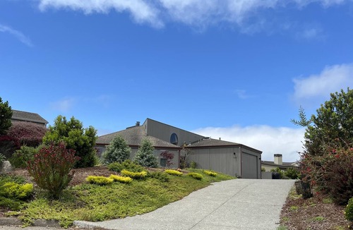 Bodega Bay House | Private-Full Views-14th Fairway-4.5Bedrooms-3 Baths-2900 sqft-Pool Table-Hot Tub