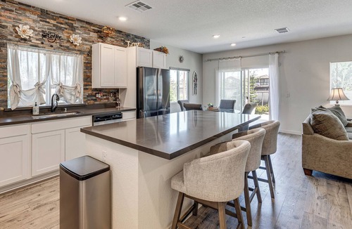 Stockton House | Private Patio & Yard! Family Getaway in Stockton