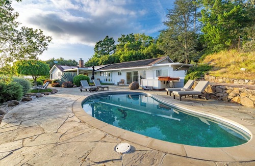 Sonoma House | Private Pickleball in the heart of Sonoma, Serene Views, Secluded, Close 2 All