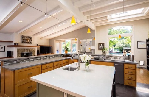 St. Helena House | Private Resort Estate in St. Helena in Saint Helena w/Pool & Vineyard Views
