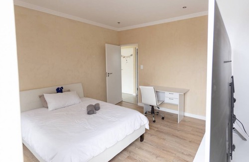 Bloubergstrand Resort | Private room ∙ 1 guest