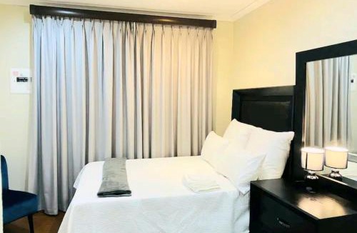 Summerstrand House | Private Rooms - home-stay