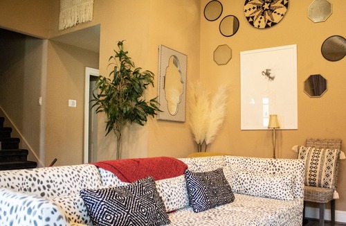 Santa Rosa House | Private Rose Garden Close to Downtown Santa Rosa and Wine Country