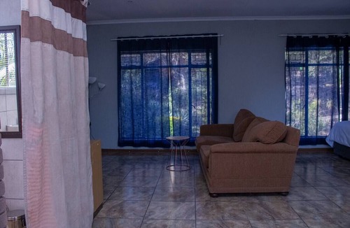 Nelspruit House | Proximity to Business Hubs – Ideal for Productivity and Relaxation!