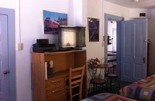 Portola Bed & Breakfast | Pullman House Inn