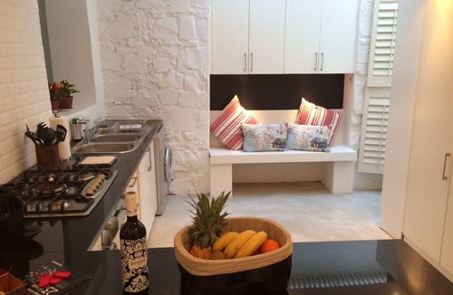 Cape Town City Centre Apartment | Purple House