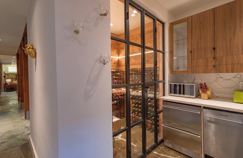 Nob Hill Apartment | Pvt Lux Boutique Suite with Lush Patio: Historic San Francisco - 99 Walk Score